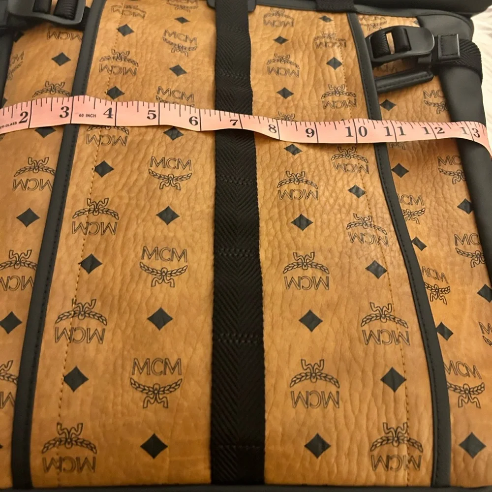 Authentic MCM Large Shopper - Picture 8 of 11